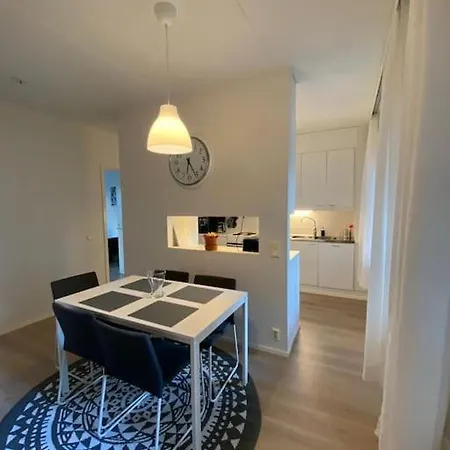 Kotimaailma - Tilava 2mh Asunto Saunalla Herttoniemen Merellisessae Ympaeristoessae * Helsinki