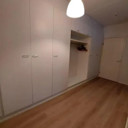 Apartamento Kotimaailma - Tilava 2mh Asunto Saunalla Herttoniemen Merellisessae Ympaeristoessae Helsinki