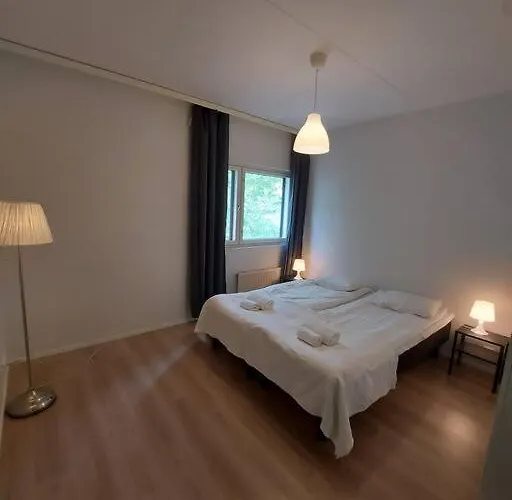 Kotimaailma - Tilava 2mh Asunto Saunalla Herttoniemen Merellisessae Ympaeristoessae Lägenhet *