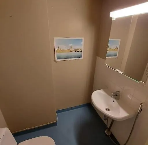 Kotimaailma - Tilava 2mh Asunto Saunalla Herttoniemen Merellisessae Ympaeristoessae Апартаменты *